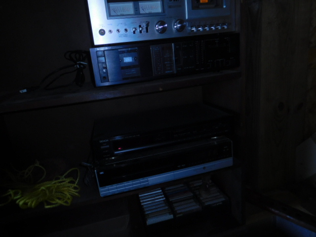 Living Estate  Auction Farm Machinery, tools, trailer, plus much more - DSCN9995.JPG