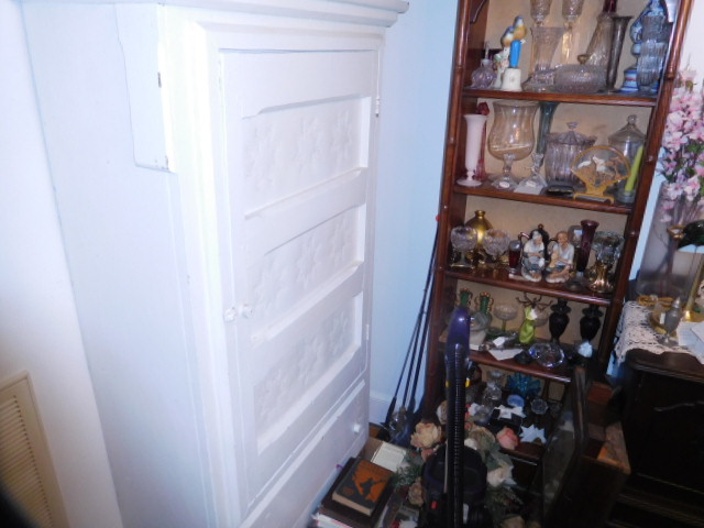 Judith Gregory Estate Auction - DSCN9711.JPG