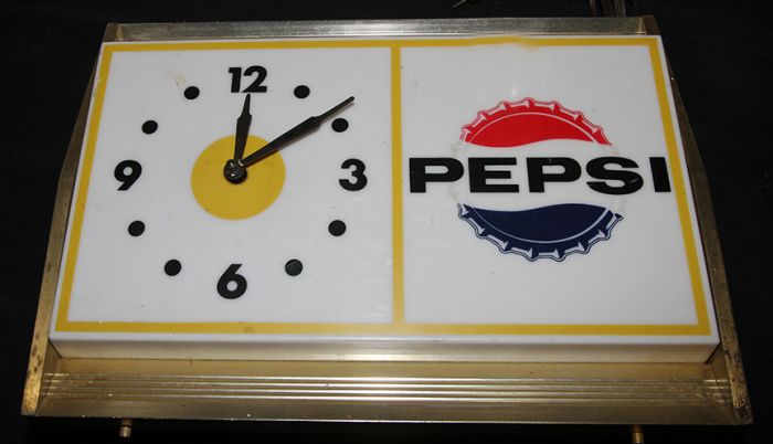 Ken Depew Country Store Collection, Auto Tags and Toppers,Toys, Advertising and More Auction - 9324.jpg