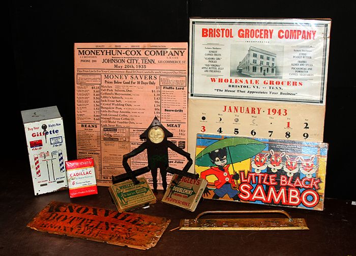 Ken Depew Country Store Collection, Auto Tags and Toppers,Toys, Advertising and More Auction - 9420.jpg