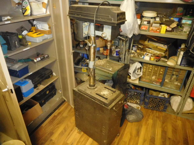 Teegarden Absolute Estate Auction Bristol - DSCN0009.JPG