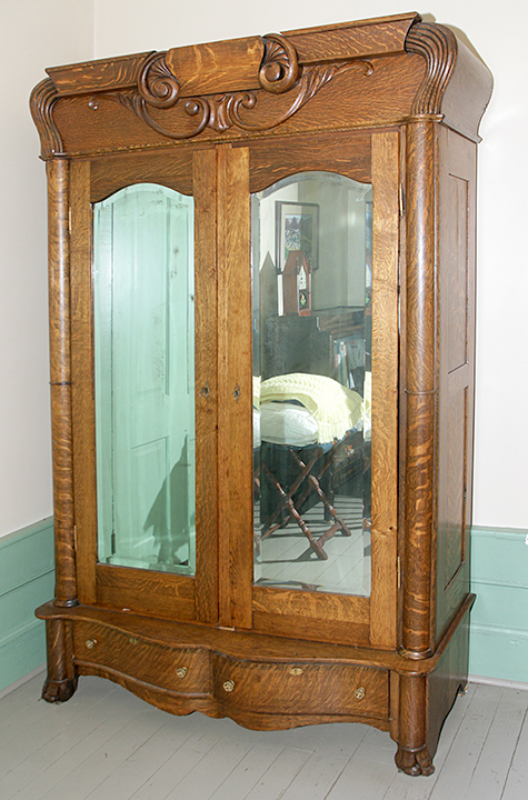 Memorial Day Auction Contents of old Jonesborough house, Lamp and Clock collection, and Much more - 1928.jpg