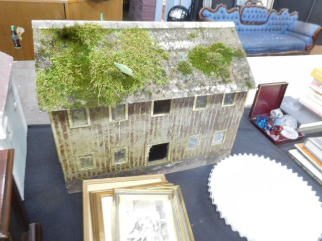 Memorial Day Auction Contents of old Jonesborough house, Lamp and Clock collection, and Much more - DSCN0095.JPG